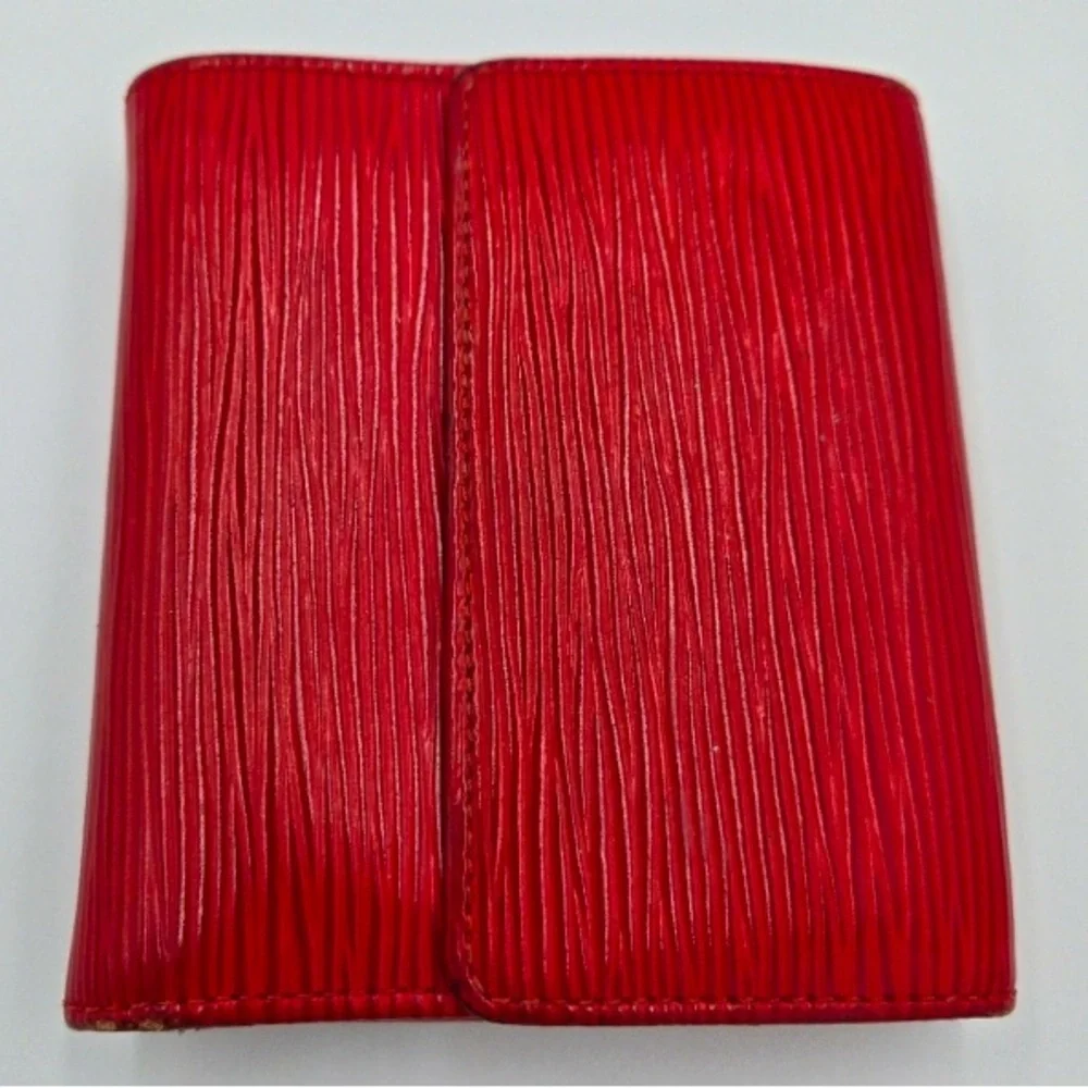 LOUIS VUITTON Red Epi Leather Wallet w/Box, Gift Card, Tag, & Ribbon, EUC